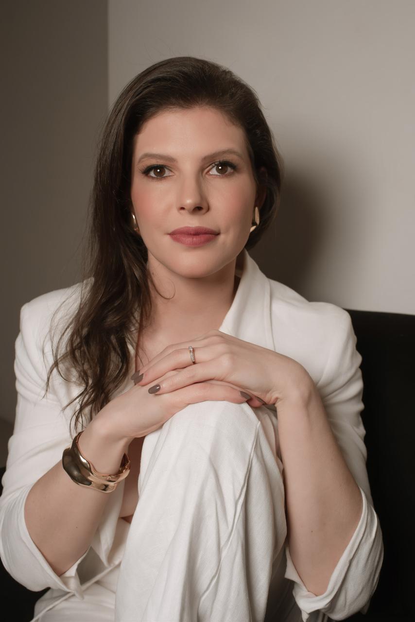 Dra. Aline DallAgnol - Sobre